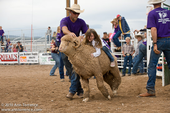 small fry rodeo mutton bustin